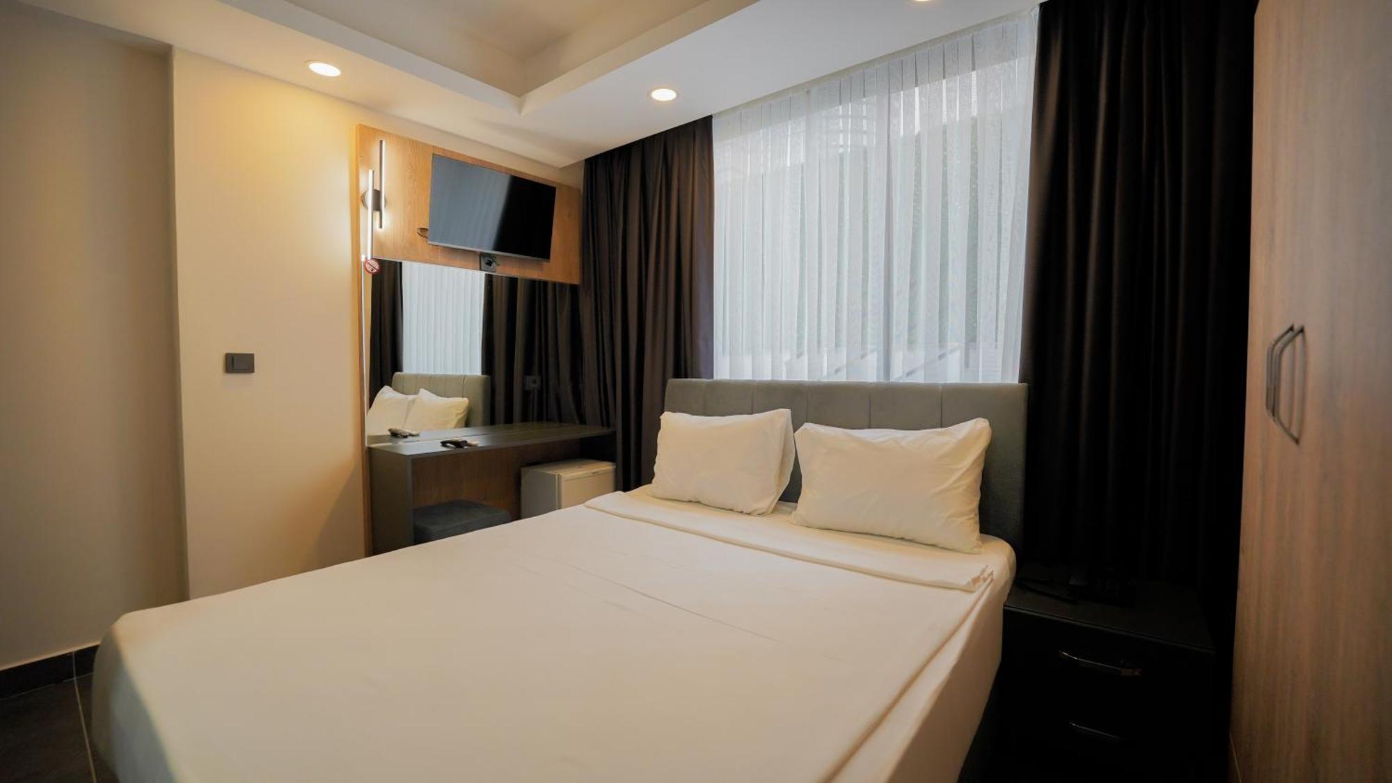 Hotel Blue Serenity Side